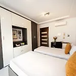 Sea Views In A Stunning 2br In