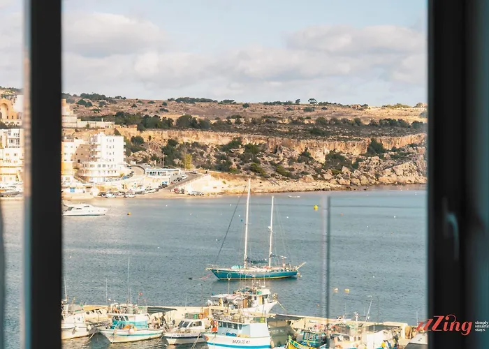 Seaside Magic From A Stunning Διαμέρισμα